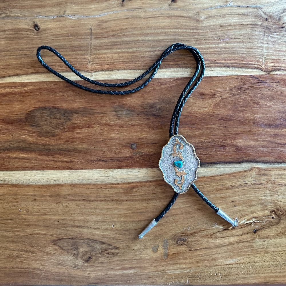 Vintage Southwest Turquoise and Silver Bolo Tie